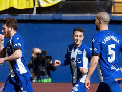 Ibai, a la izquierda, celebra su gol contra el Villarreal.