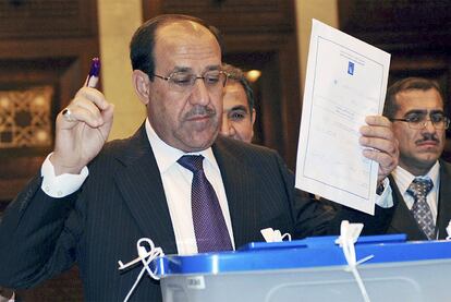 A primera hora de hoy ya emitió su voto en Bagdad el primer ministro, Nuri al Maliki (en la imagen), y también lo hizo en la ciudad norteña de Suleimaniya el presidente iraquí, Yalal Talabani