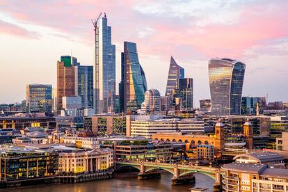 Vista de los rascacielos de oficinas de la City de Londres. |