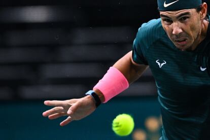 Nadal, durante el partido contra Thompson en París-Bercy.