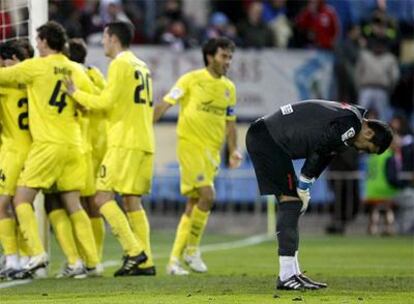 Asenjo se lamenta del segundo tanto del Villarreal.