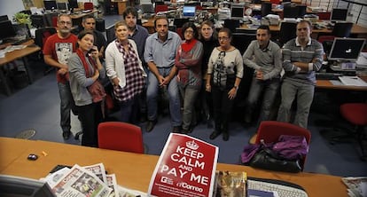 Trabajadores de 'El Correo de Andalucía', en la sede del periódico.