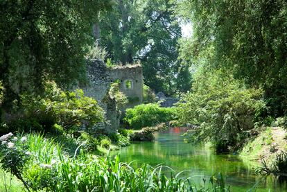 Jardín de Ninfa en Italia. Foto de Monica Sgandurra.