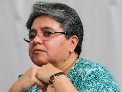 Raquel Buenrostro, secretaria de Economía, en una conferencia de prensa en abril, cuando aún encabezaba el Sistema de Administración Tributario (SAT).