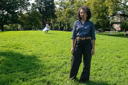 Darializa Ávila Chevalier posa para un retrato en Saint James Park, The Bronx, Nueva York, el 12 de agosto de 2026.