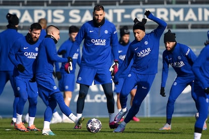 De izquierda a derecha, Messi, Verratti, Donnarumma, Mbappe y Neymar durante el entrenamiento del PSG