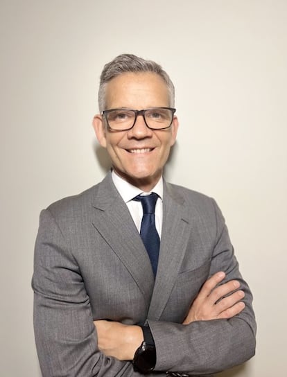 Loreto Inversiones refuerza su equipo de gestión de activos con la incorporación de Rui Mota como director de inversiones. Durante su trayectoria ha desempeñado cargos de responsabilidad en entidades como Inter Fund Management, Analistas Financieros Internacionales, Kepler Cheuvreux, MainFirst Bank AG y BES Investimento. Además, compagina su labor profesional con la enseñanza, impartiendo clases de Finanzas Corporativas en ICADE.