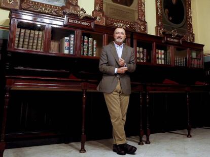 El escritor y acad&eacute;mico Arturo P&eacute;rez-Reverte, con motivo de la presentaci&oacute;n de &quot;Falc&oacute;&quot;, su nueva novela