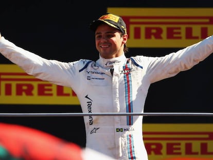 Felipe Massa en el podio de Monza en 2015. 