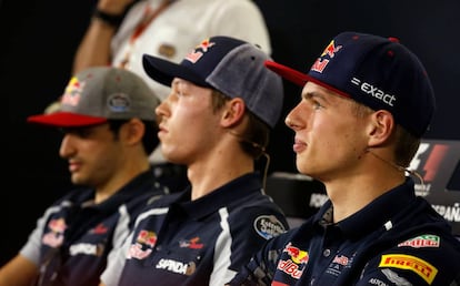Carlos Sainz jr, Kvyat y Verstappen en Montmel&oacute;. 