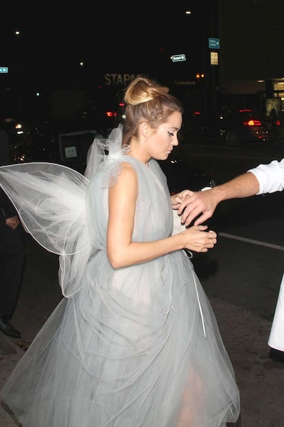 Sobredosis de azúcar con Lauren Conrad, que acudió a una fiesta en Los Ángeles disfrazada de hada blanca.