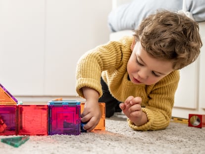 Elegir un juguete acorde a cada edad es importante para acertar con los regalos. GETTY IMAGES.