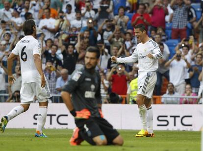 Ronaldo celebra el segundo gol del Madrid.