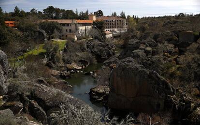 Baleneario Aguas de Retortillo, que toma el agua mineromedicinal del r&iacute;o Yeltes.