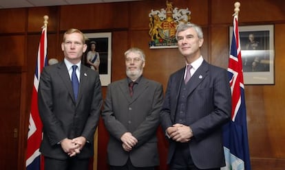 Chairman of the Falkland Islands Legislative Assembly Gavin Short (c).