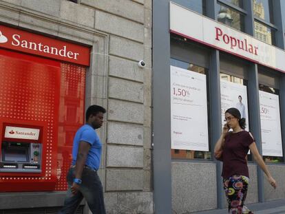 Sucursales del Banco Santander y del Banco Popular en Madrid.