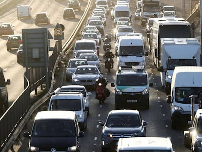 Un atasco en una carretera de Londres, en noviembre de 2020.