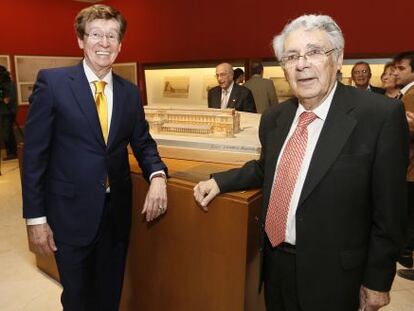 El empresario Richard Driehaus, a la izquierda, junto al arquitecto Rafael Manzano.