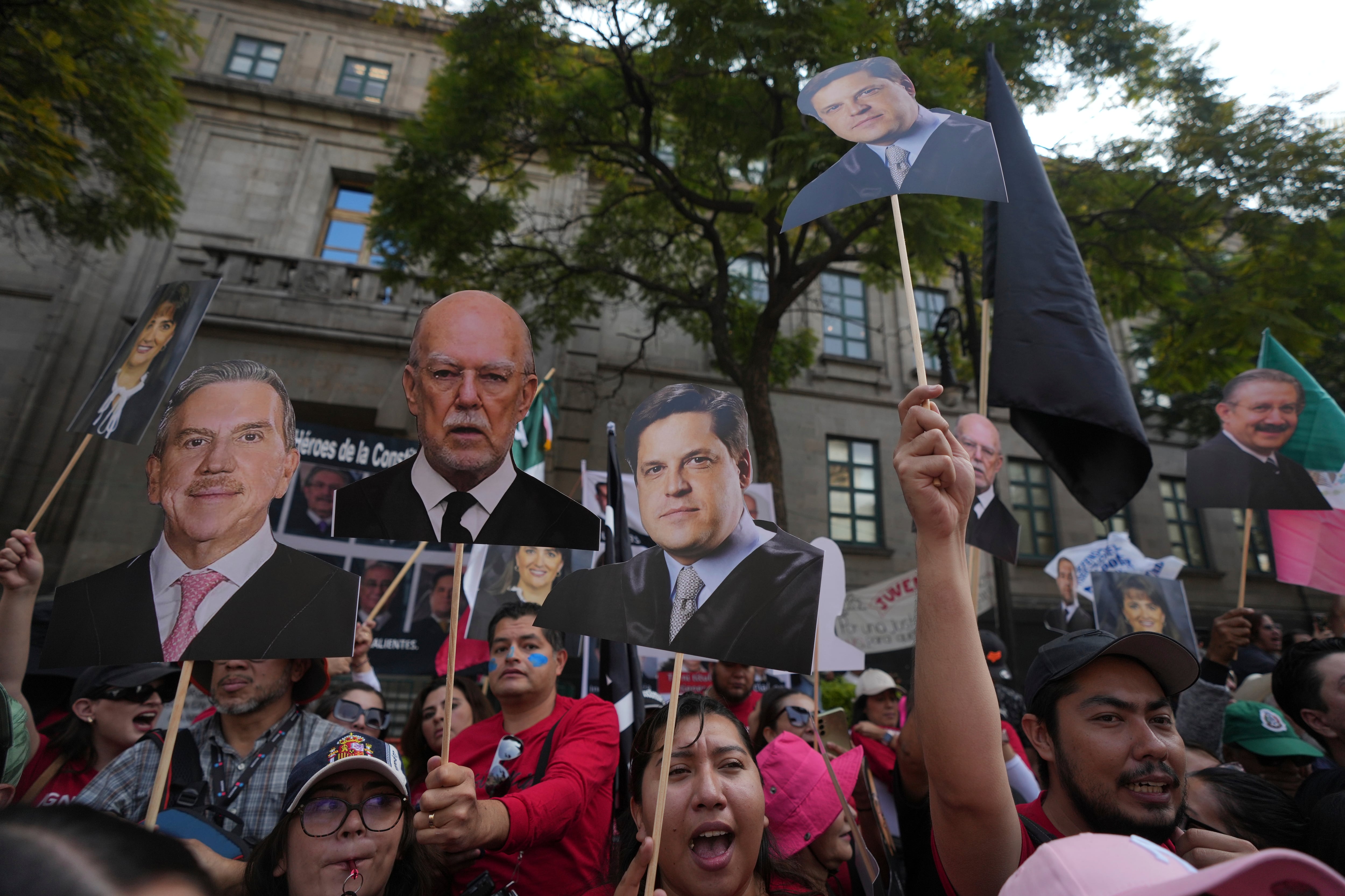 Tres elecciones y más tiempo: el plan que Sheinbaum tenía en la recámara para la reforma judicial 