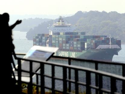 Vista del lago Gat&uacute;n, contiguo a los trabajos de ampliaci&oacute;n del Canal de Panam&aacute;