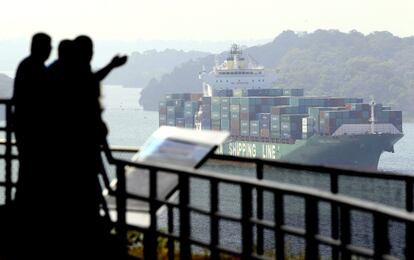 Vista del lago Gatún, contiguo a los trabajos de ampliación del Canal de Panamá