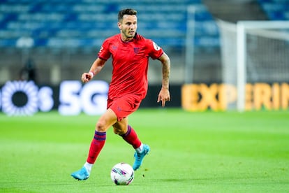 El jugador del Sevilla FC Saúl Ñíguez durante un partido contra el Sporting de Portugal en el Estadio Algarve de Faro, Portugal, el pasado 23 de julio.