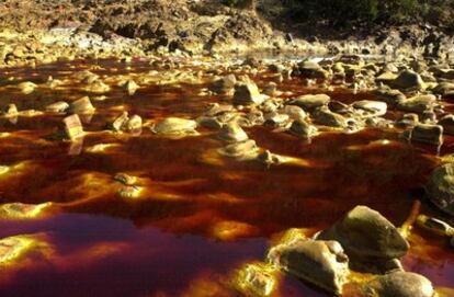 Río Tinto, donde el CSIC ha investigado con bacterias que podrían sobrevivir en Marte.