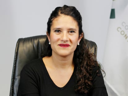 Bertha Alcalde Luján en su oficina en Ciudad de México, en 2022.
