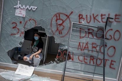 Cajero bitcoin protestas El Salvador contra Bukele