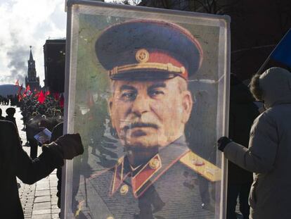 Manifestaci&oacute;n de apoyo a Stalin en la Plaza Roja