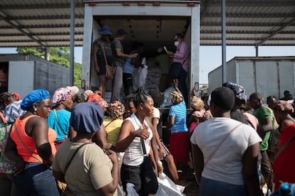 Ciudadanos de Haití en el Mercado Binacional de Dajabón, 17 de mayo de 2014, en República Dominicana.