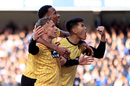 Los jugadores del Maidstone United celebran el gol de la victoria ante el Ipswich Town.