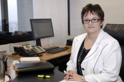 La vicepresidenta del Budensbank (banco central de Alemania), Sabine Lautenschläger, en su despacho en la sede central de la entidad monetaria en Fráncfort. EFE/Archivo