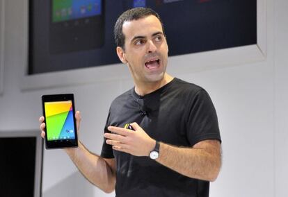 Hugo Barra, vicepresidente de Google, presenta la tableta Asus Nexus 7 el 24 de julio.