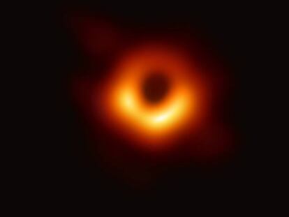 Agujero negro en la galaxia Messier 87