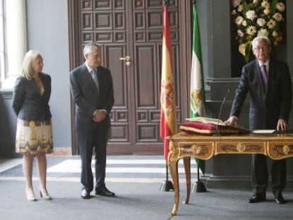 Escuredo toma posesión como miembro del Consejo Consultivo, en 2011.