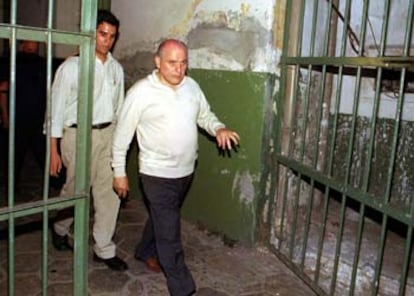 Juan Pío Paiva, propietario del centro comercial que ardió en Asunción, ingresa en la prisión de Tacumbu.