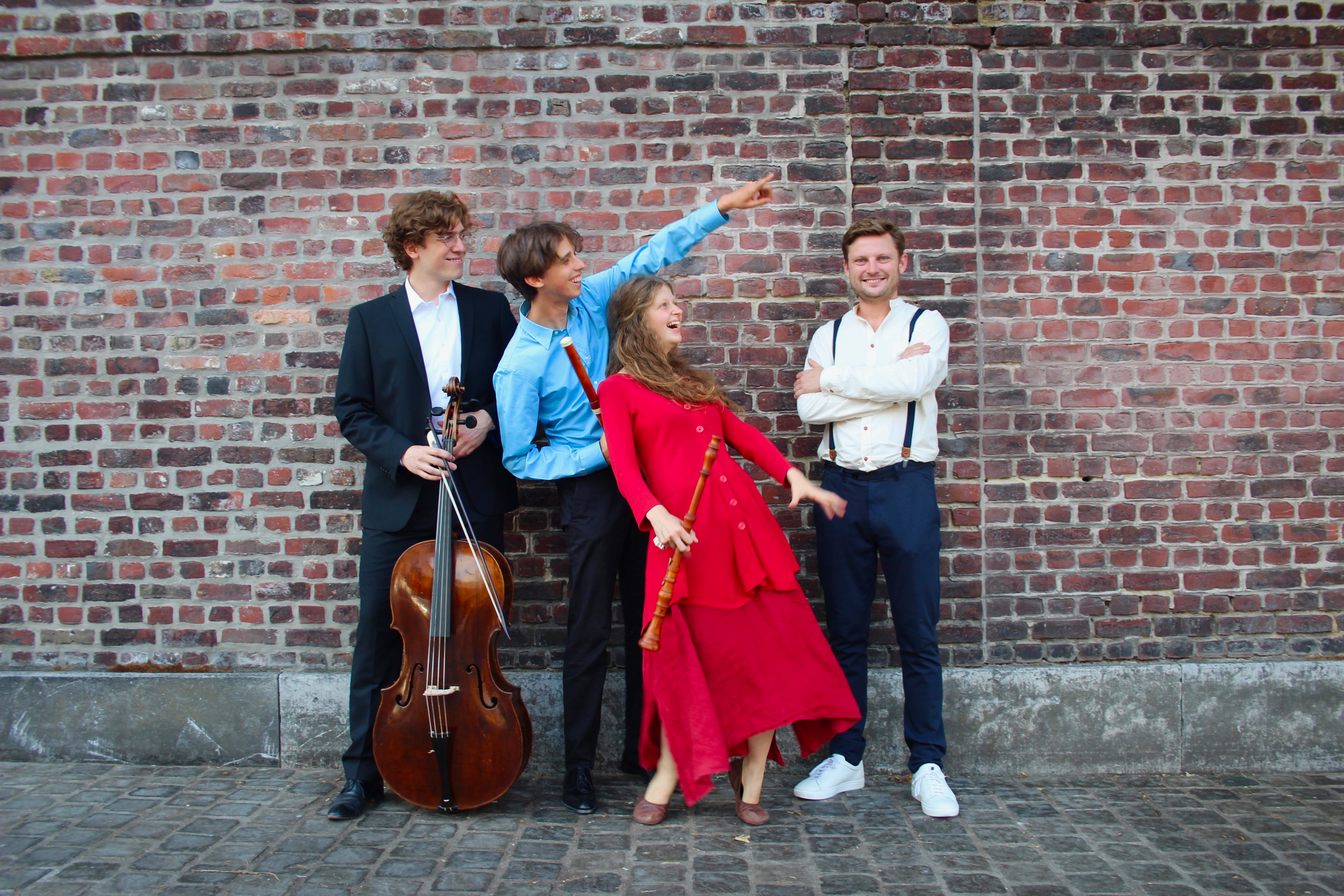 Evan Butter, Beniamino Paganini, Nele Vertommen y Pieter De Praetere en una fotografía promocional del grupo.