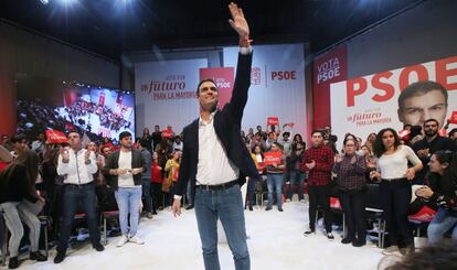 DVD 758 (09-12-15) Acto del PSOE. El secretario general y candidato a la presidencia del Gobierno, Pedro Sanchez, ha intervenido en un acto p?blico en Toledo, junto al Presidente de la Junta de Castilla La Mancha, Emiliano Garca Page; la alcaldesa de Toledo, Milagros Toln; y la cabeza de lista al Congreso por Toledo, Guadalupe Martn, acto celebrado en el Palacio de Congresos El Greco Espacio Zocodover