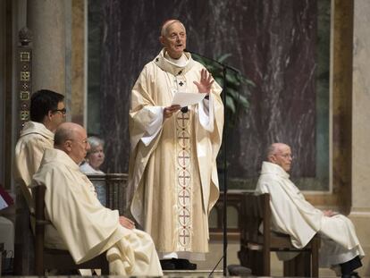 El cardenal Donald Wuerl, que antes fue obispo en Pittsburgh, en la catedral de Saint Matthews de Washington, el jueves