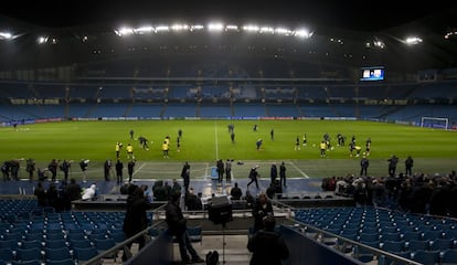 Vista general del entrenamiento del Barcelona en el Etihad Stadium