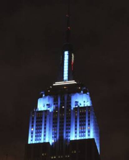 Vista del Empire State Building iluminado, en Nueva York (Estados Unidos). EFE/Archivo