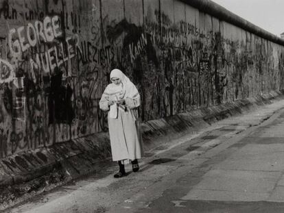 Berlin, 1989. Fotografía de la alemana Sibylle Bergemann. |