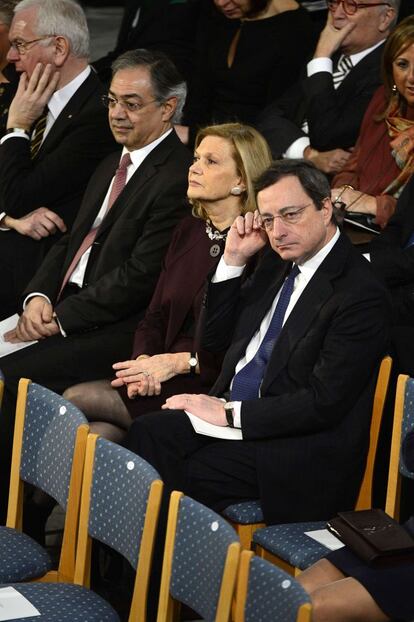 El presidente del Banco Central Europeo, Mario Draghi momentos antes de la ceremonia de entrega del Nobel de la Paz a la Unión Europea.