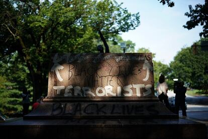 El monumento a los generales confederados Robert E. Lee y Thomas J. 'Stonewall' Jackson, sin estatua.