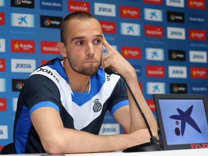 Pau López, en la conferencia de prensa en la que anunció.