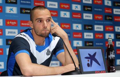 Pau López, en la conferencia de prensa en la que anunció.