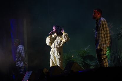 La cantante británica M.I.A. sobre el escenario AXE Ceremonia.