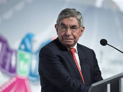 Óscar Arias, en una convención del Nobel de la Paz en 2015