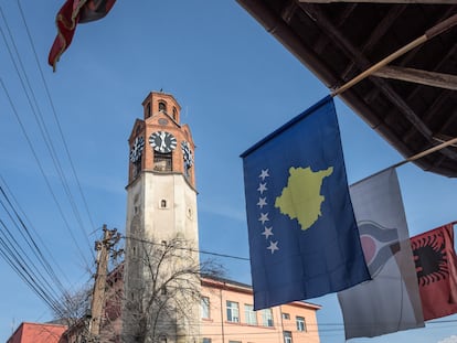 Bandera de Kosovo en Pristina
14/08/2022